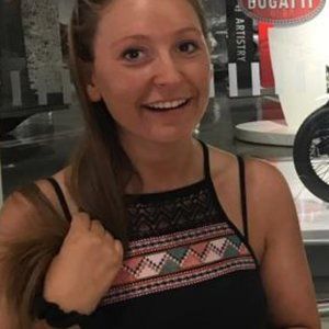 Meet your Posher, Evelyn